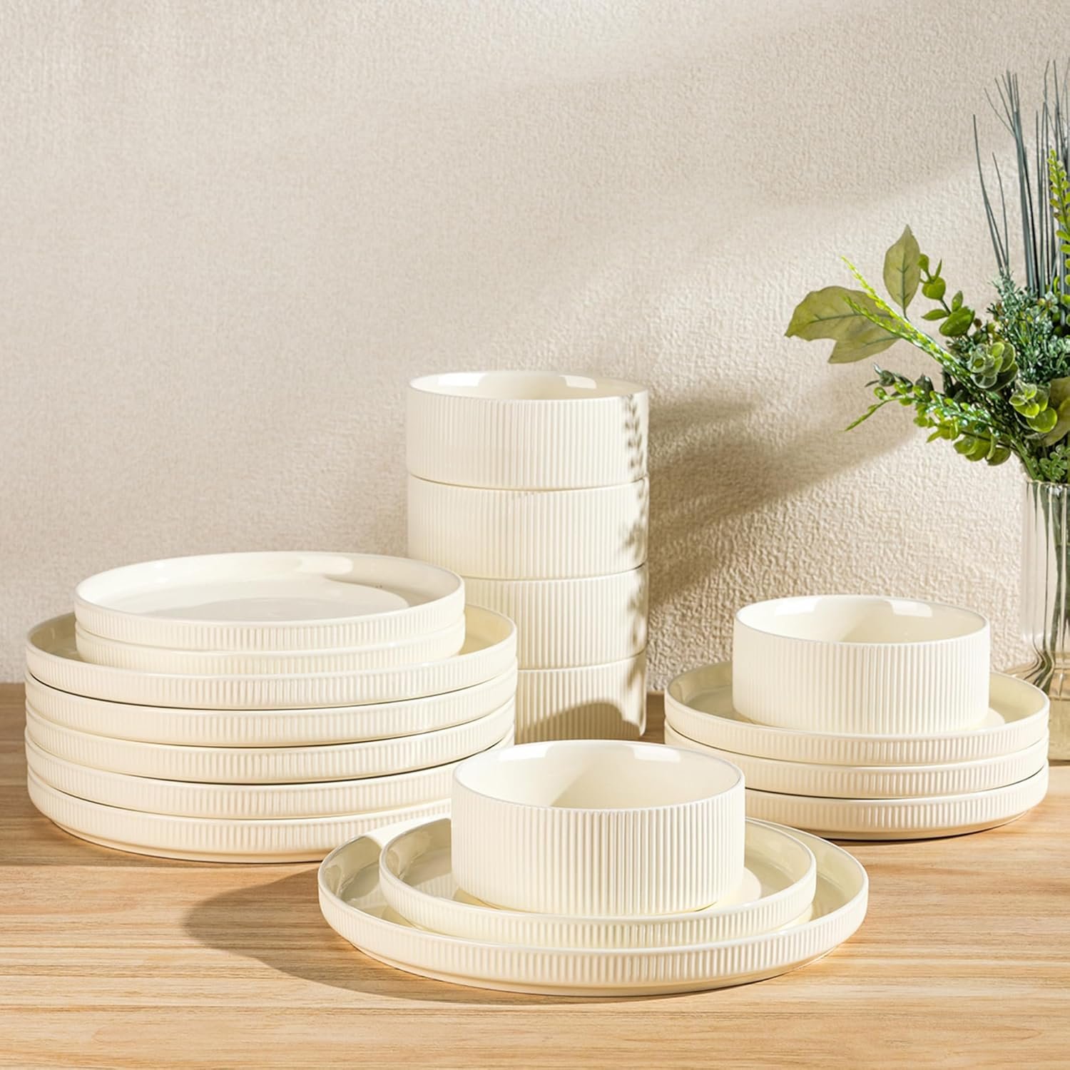 Ceramic Dinnerware Set for 6, 18-Piece Plates and Bowls Set | Lightweight Porcelain Dish Set, Scratch Resistant, Oven & Microwave & Dishwasher Safe, Beige